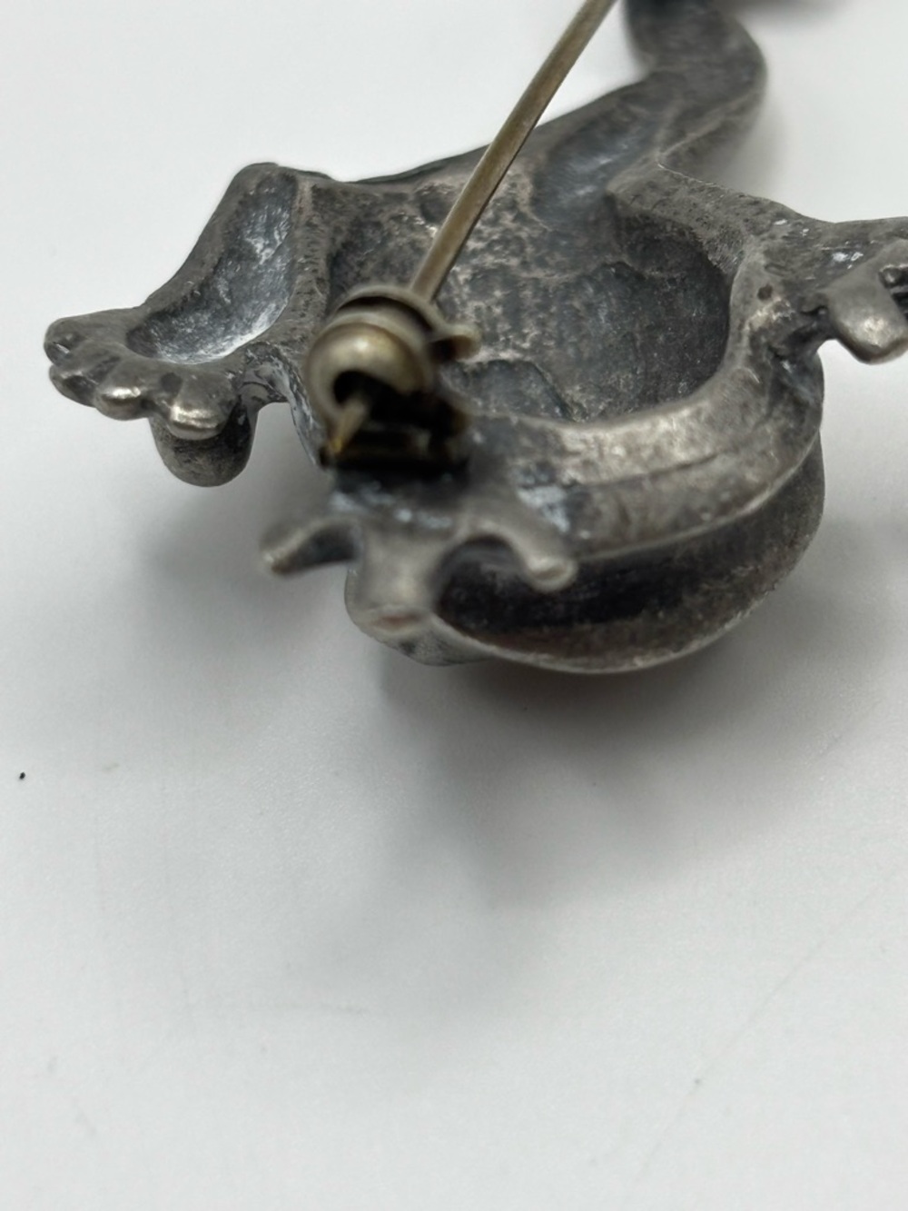 Frog Brooch - Picture 10 of 14
